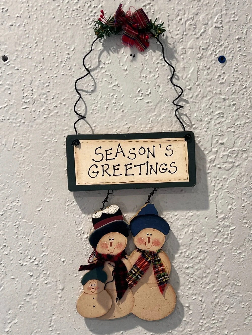 Vintage Seasons Greetings Snowman Wall Decor